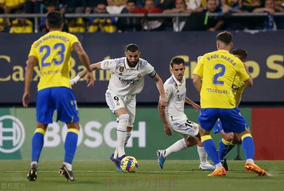 西甲-阿笑魔笛破门!本泽马2点 皇马4-0差巴萨8分
